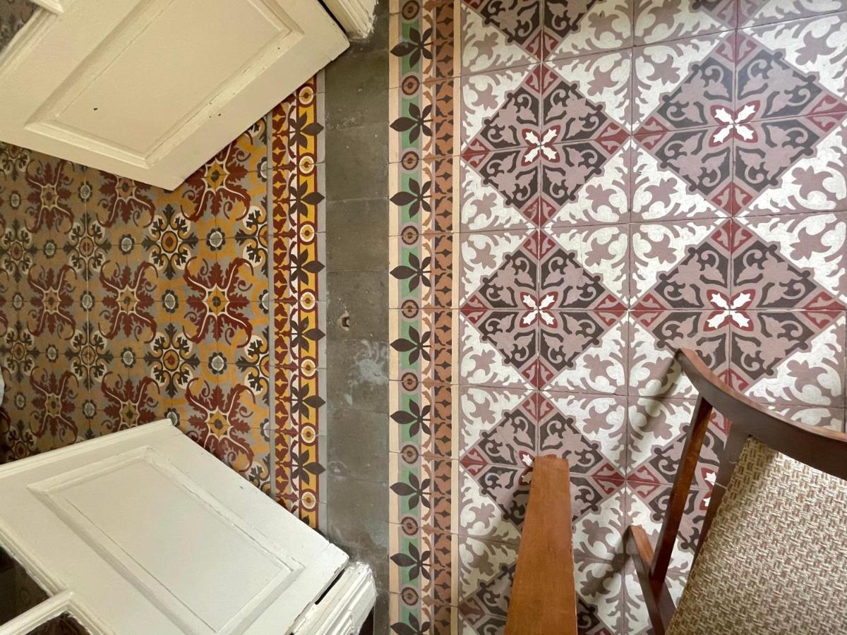 Appartement Dans Immeuble Haussmanien Algiers Exterior foto